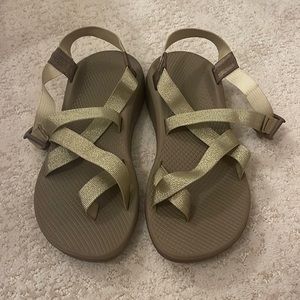 Gold metallic Chocos